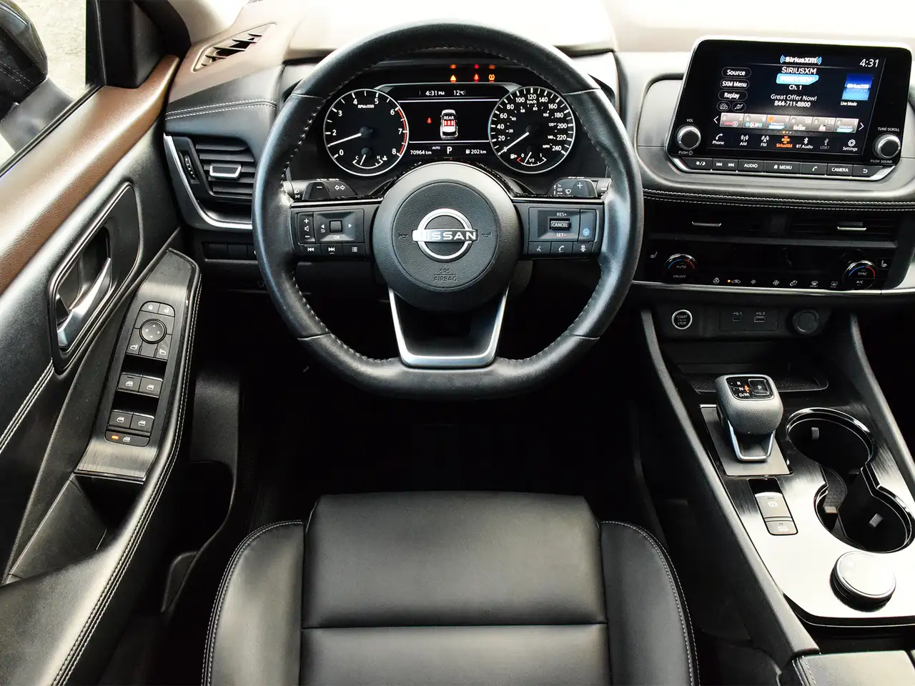 Nissan Rogue fotografie Nissan Rogue