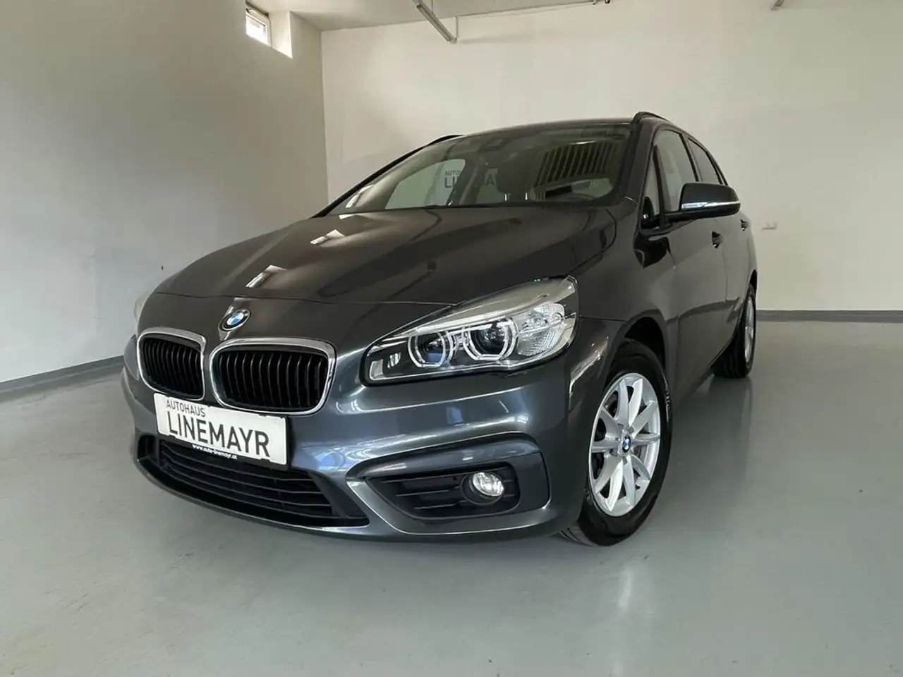 BMW 216