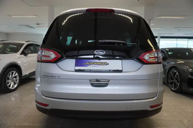 Ford Galaxy view 6