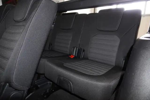 Ford Galaxy view 10