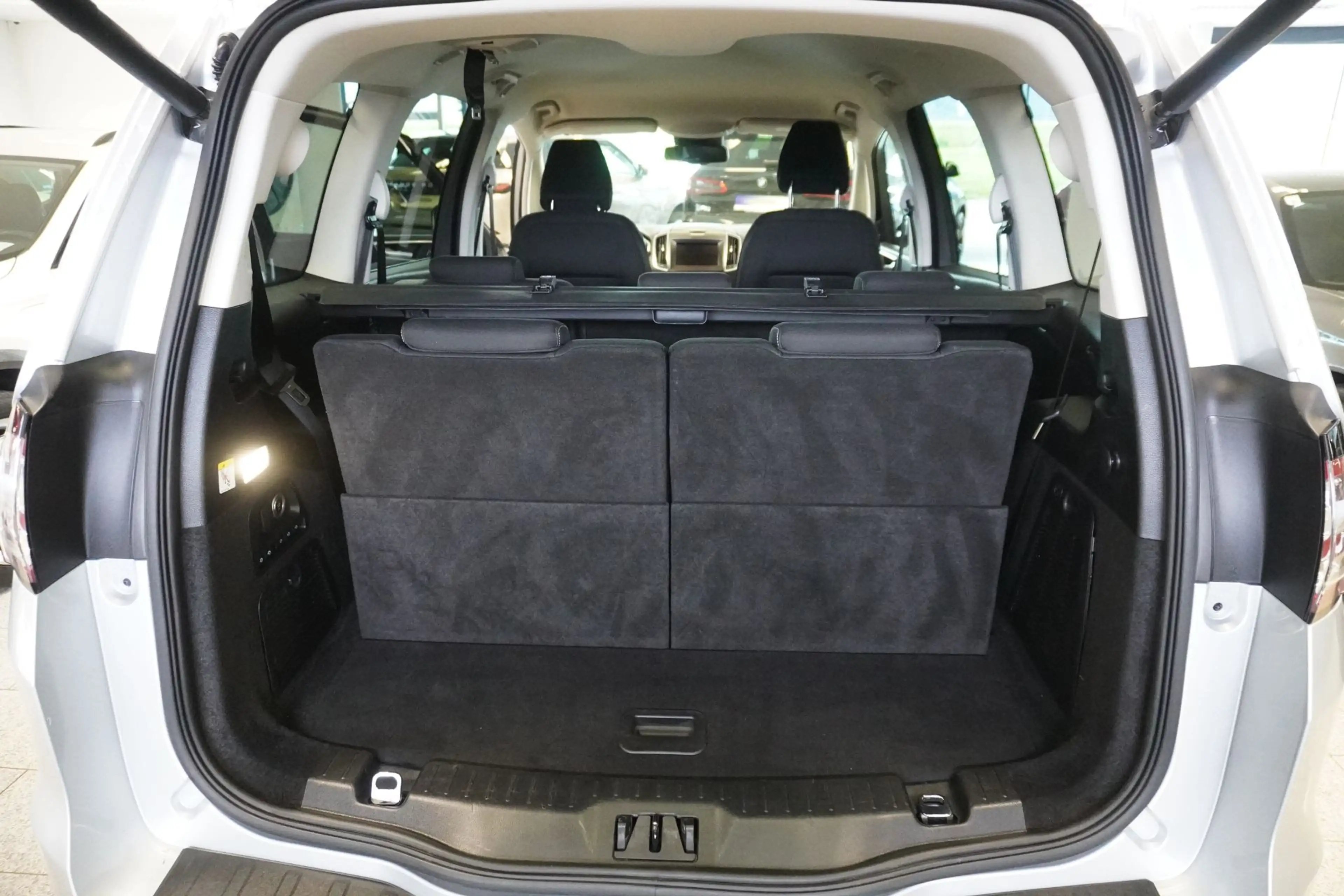 Ford Galaxy 2.0 EcoBlue Titanium AWD Start/Stopp  Virtual/Nav — photo 11