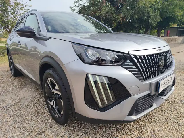 Peugeot 2008 1.2 puretech Allure Navi Pack s