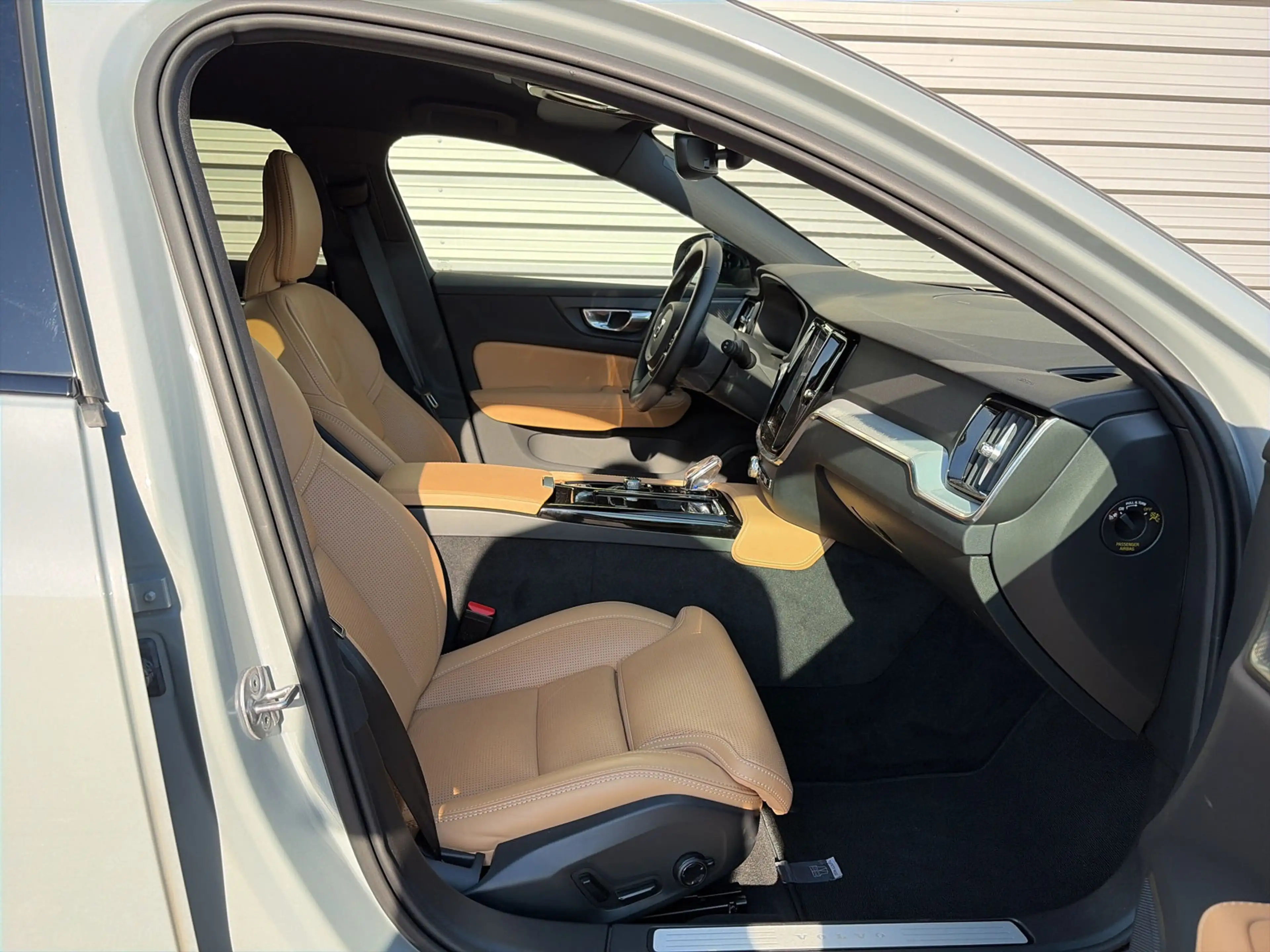 Volvo V60 T6 Plug-in hybrid AWD Plus Dark / Heico velgen / S — photo 14