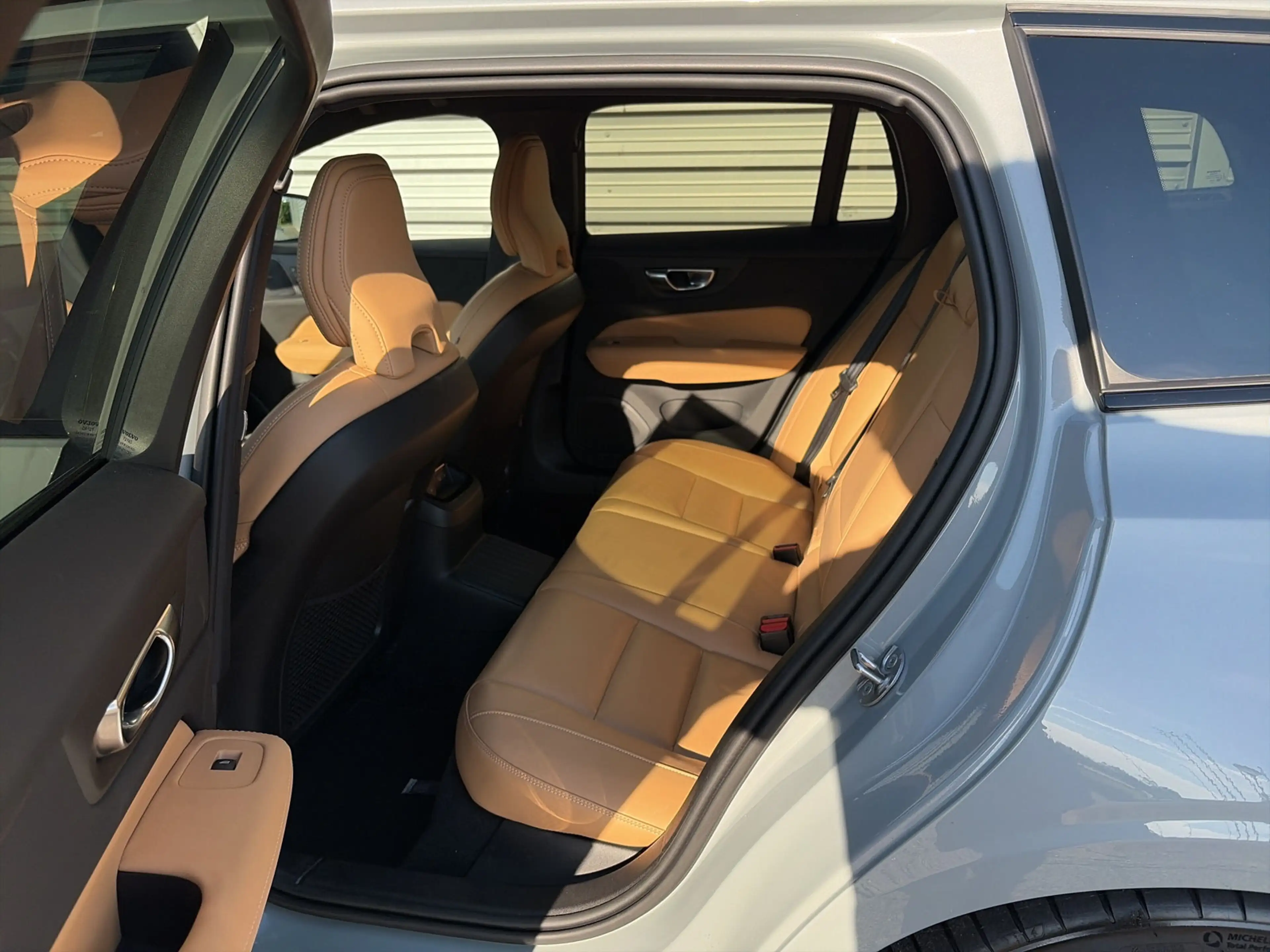Volvo V60 T6 Plug-in hybrid AWD Plus Dark / Heico velgen / S — photo 12