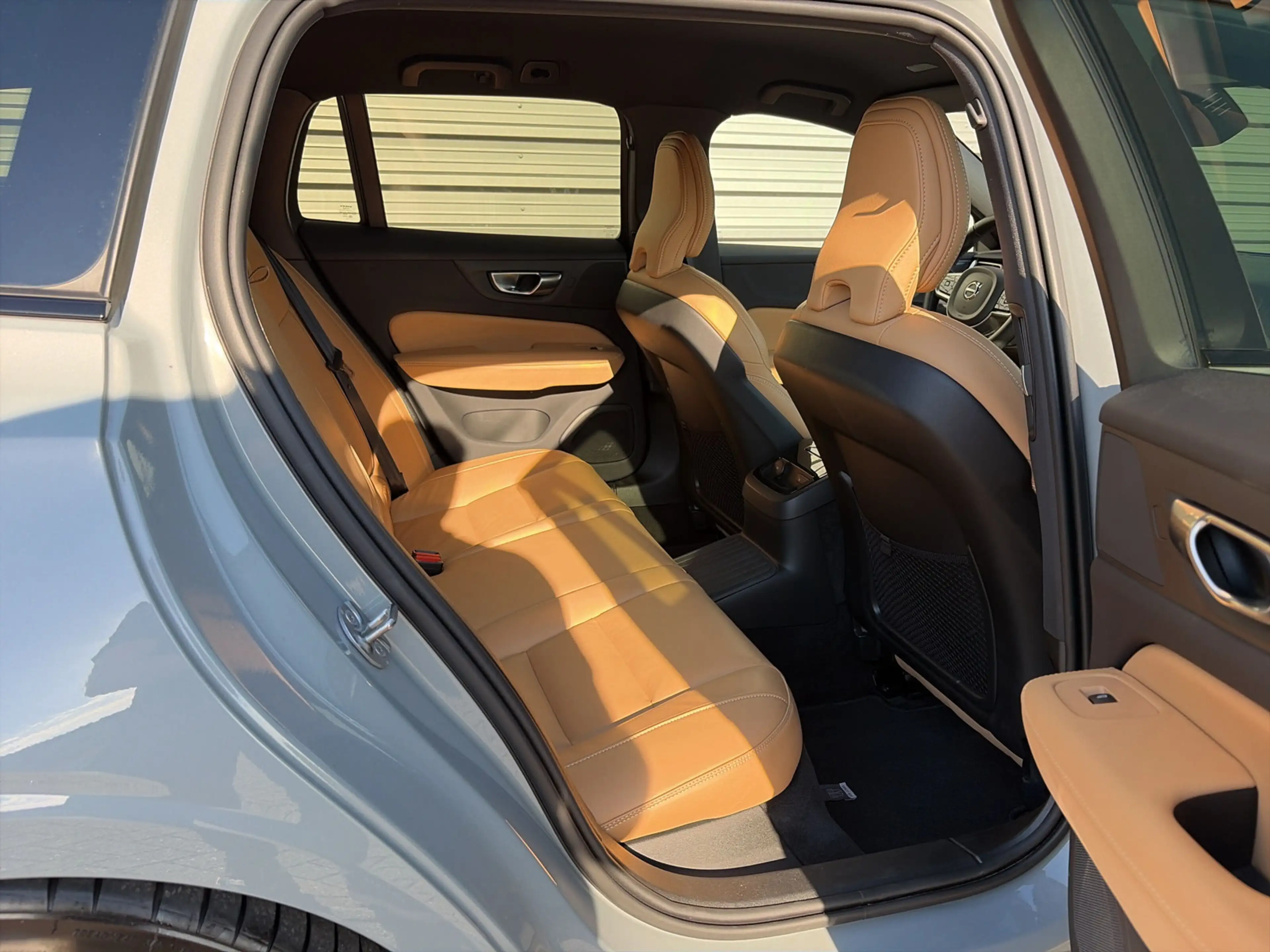 Volvo V60 T6 Plug-in hybrid AWD Plus Dark / Heico velgen / S — photo 13