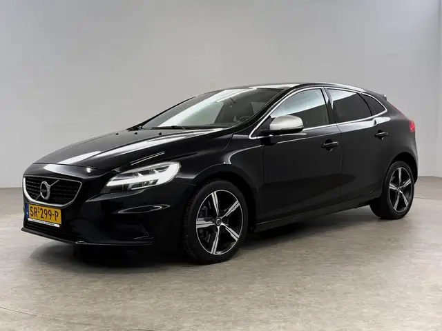 Volvo V40 view 7