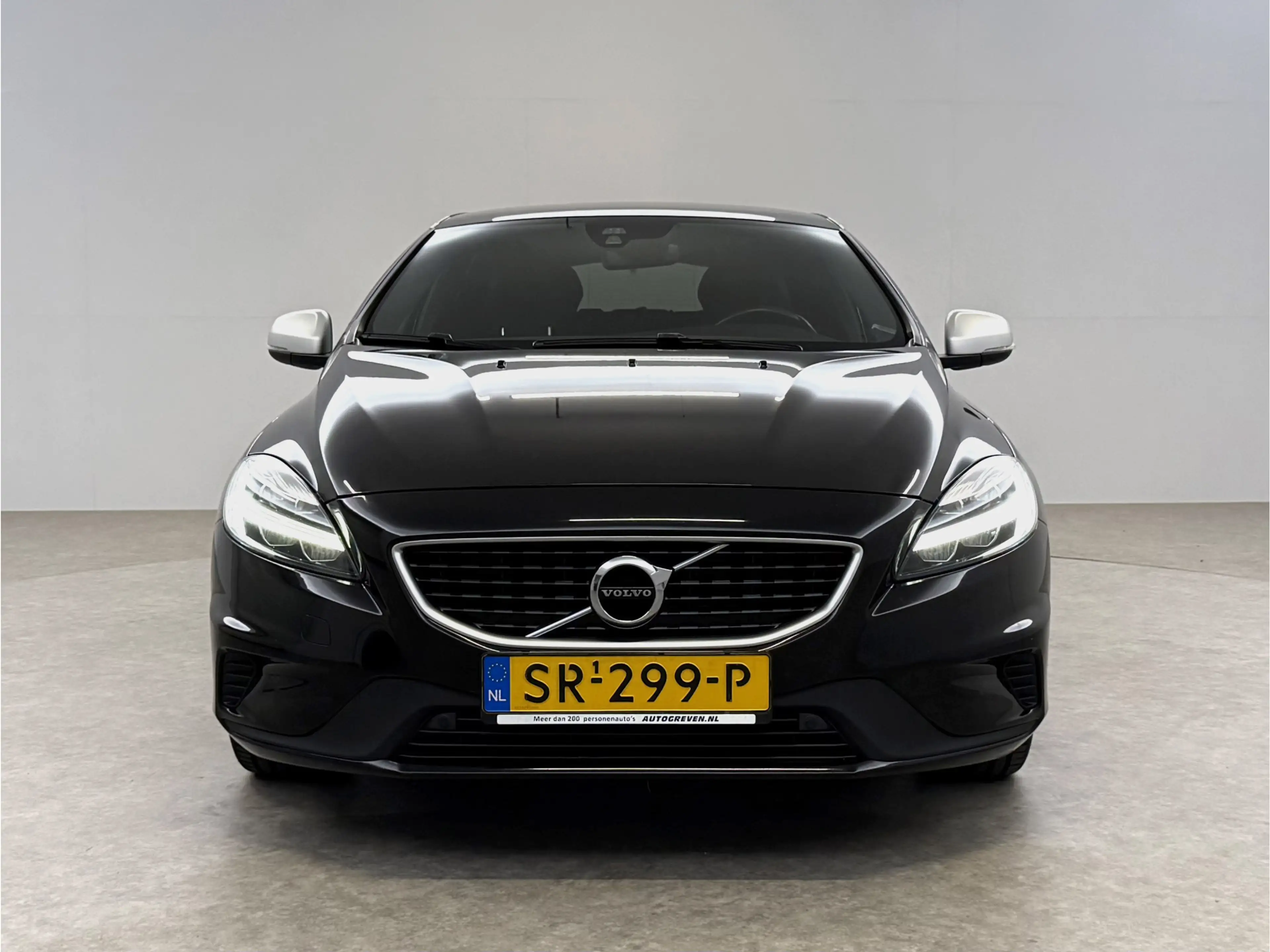 Volvo V40 2.0 T4 Business Sport R-Design 191PK | Pano | Virt — photo 8
