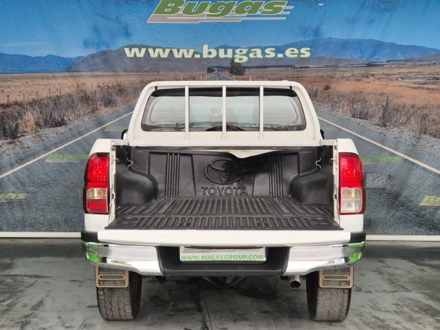 Toyota Hilux 2.4 D-4D 150 CV 5 PLAZAS DOBLE CABINA Blanco - 2