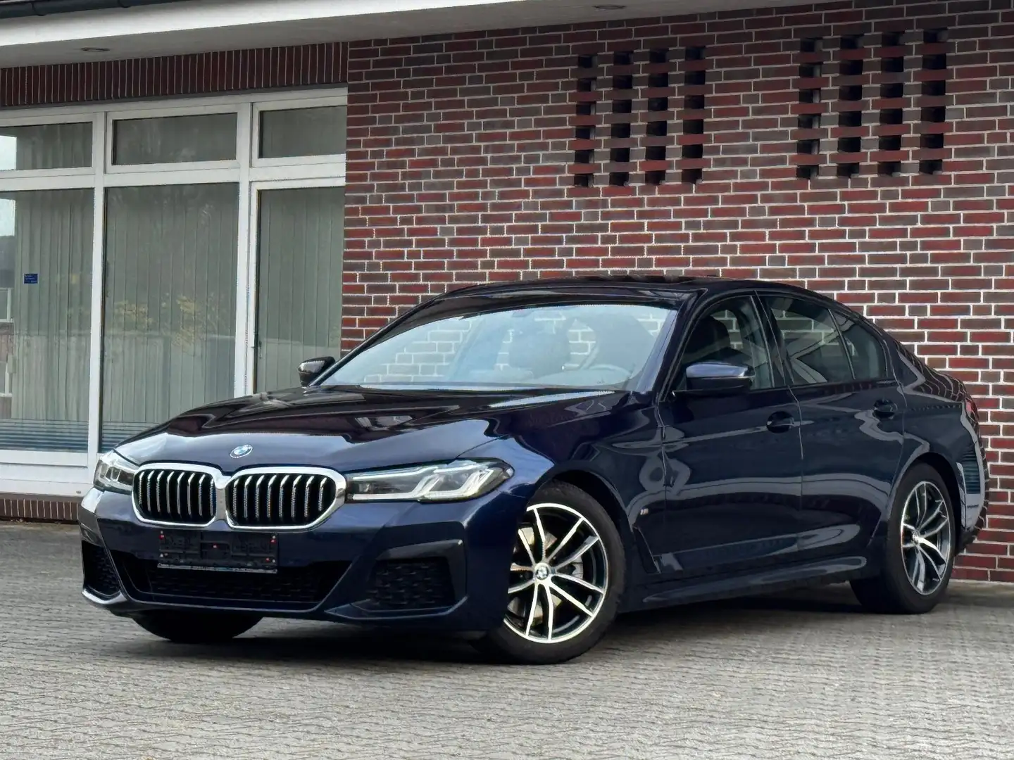 BMW 520 i*M SPORTPAKET*LEDER*LASER*GLASDACH*DAB* Blau - 1