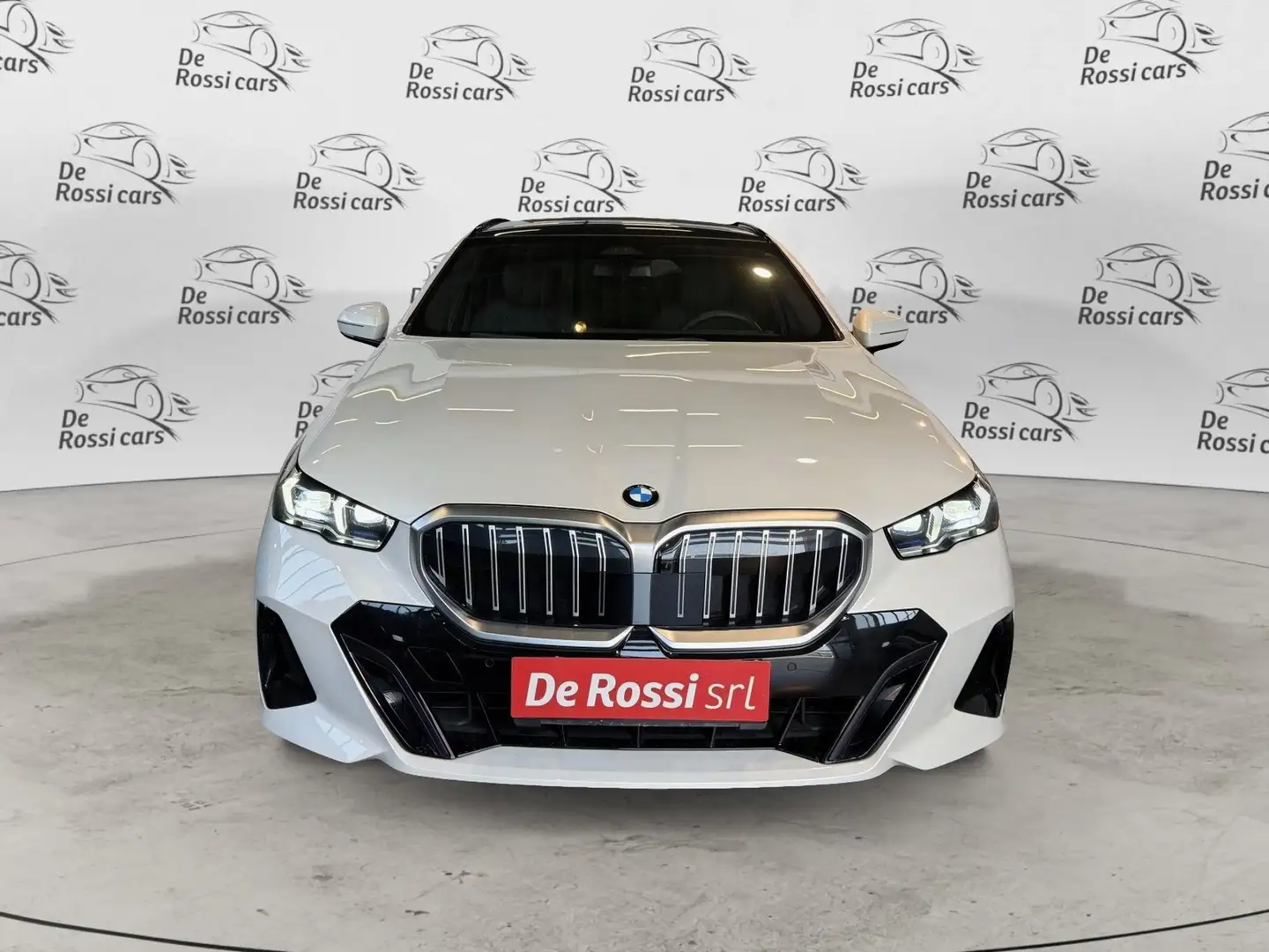 BMW 520 520d 48V xDrive Touring Msport Bianco - 2