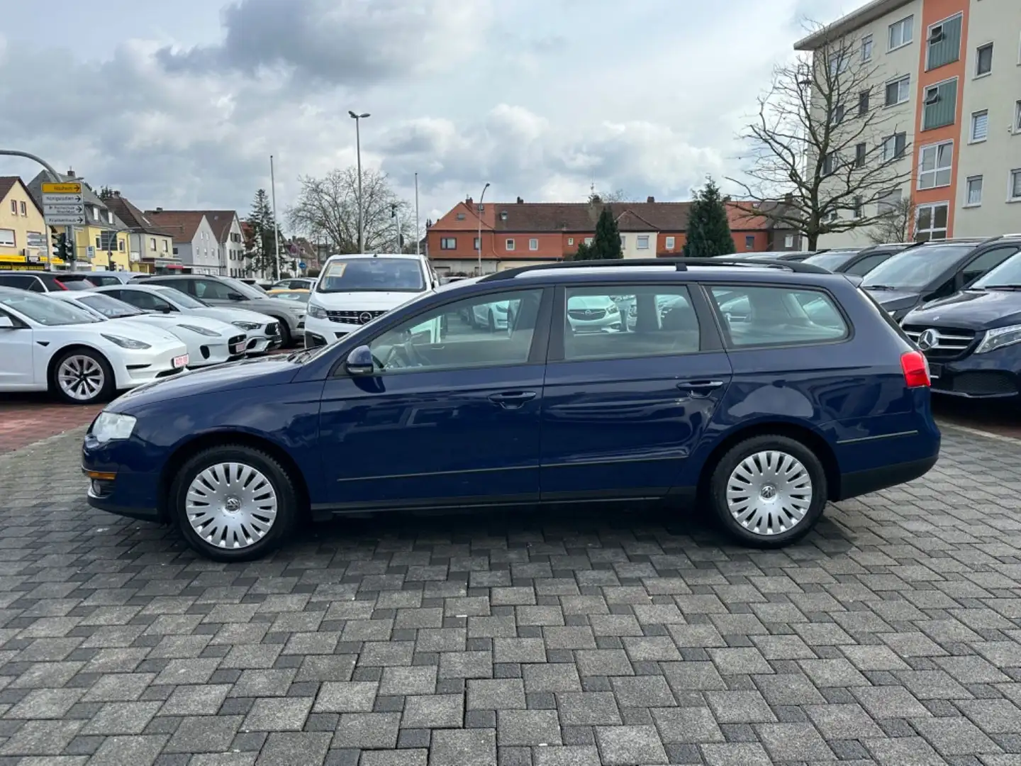 Volkswagen Passat Variant Trendline 1,6 FSI Azul - 2