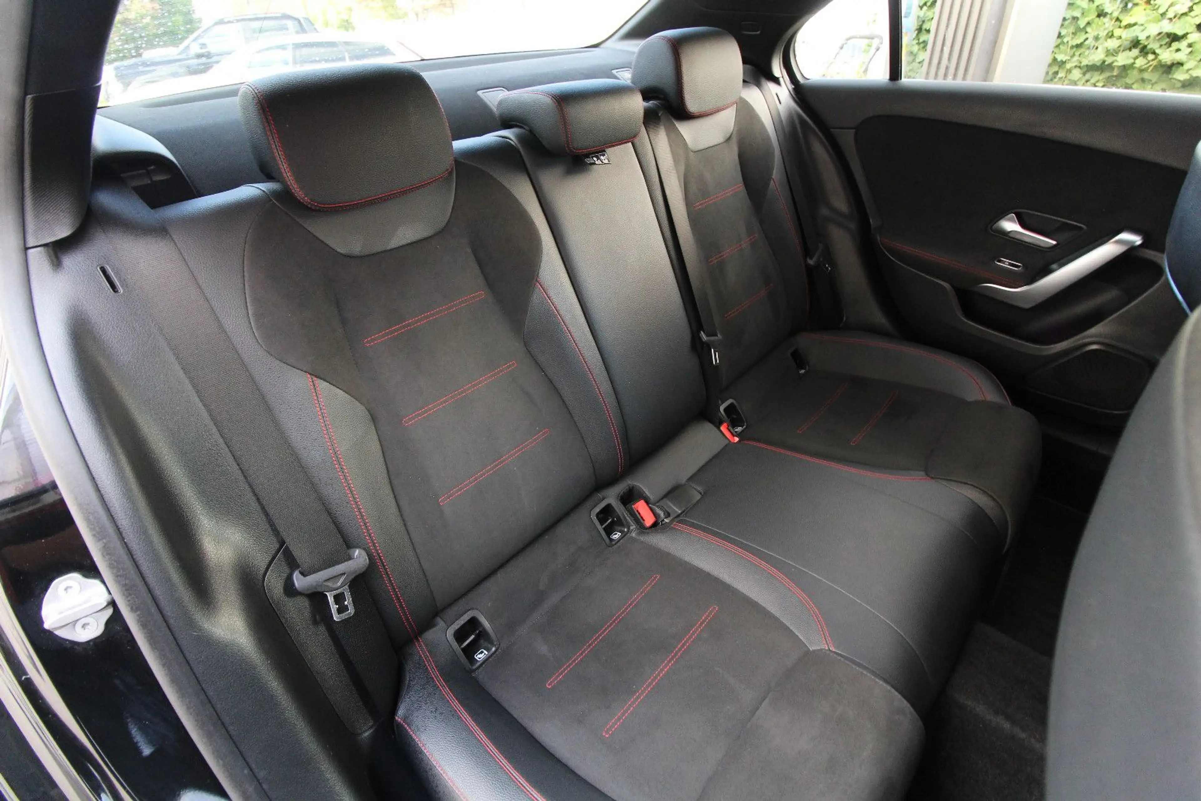 Mercedes-Benz A 250 e Limousine ~AMG~Standheizung~Kamera~AHK — photo 12