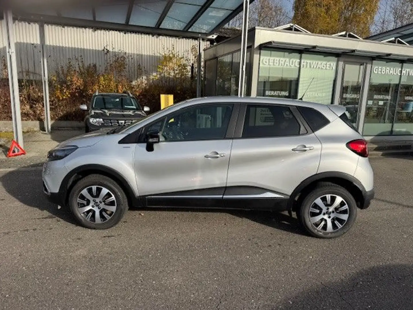 Renault Captur Limited, DeLuxe Silber - 2