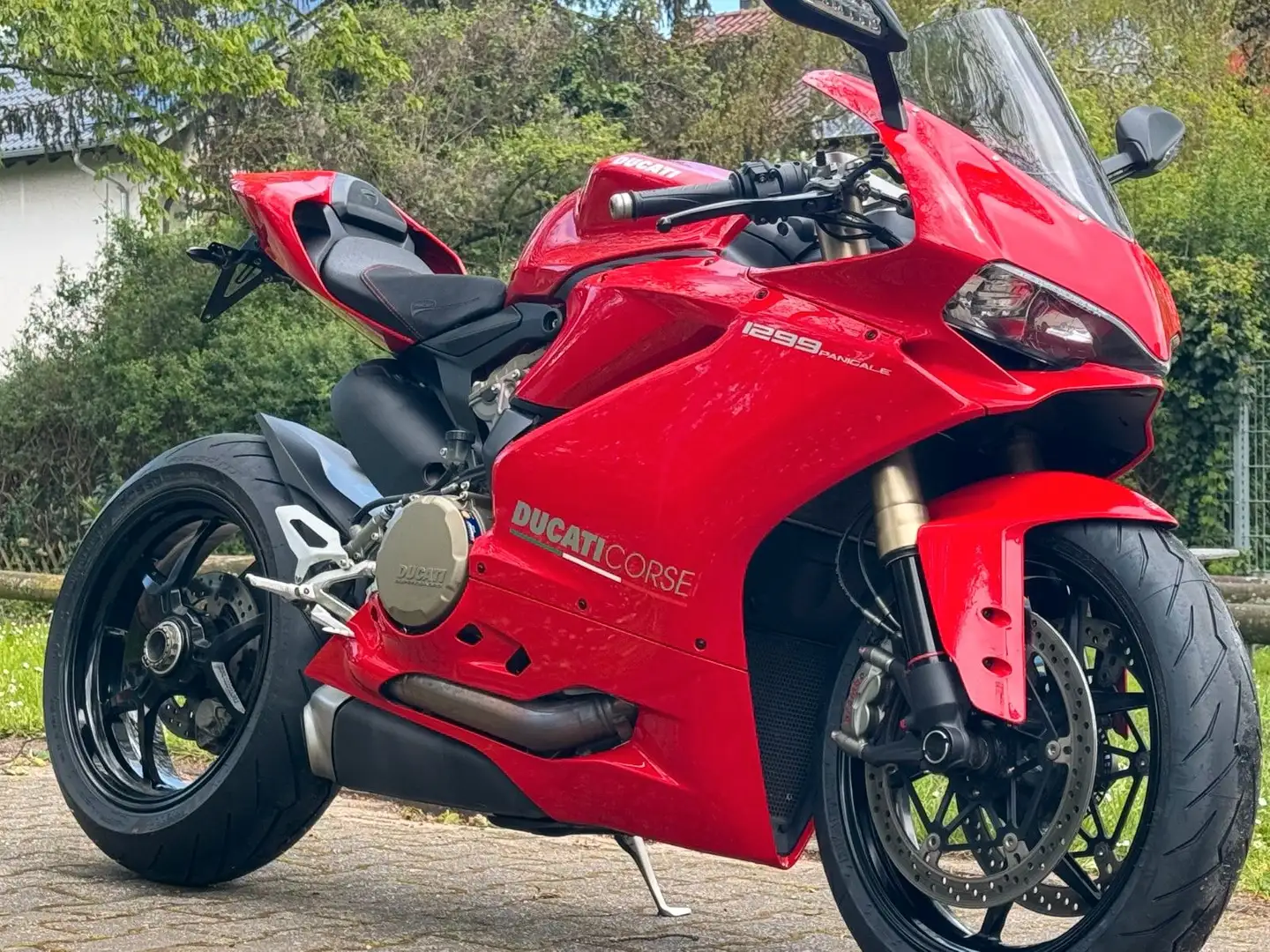 Ducati Panigale 1299 * Top Zustand Rot - 1