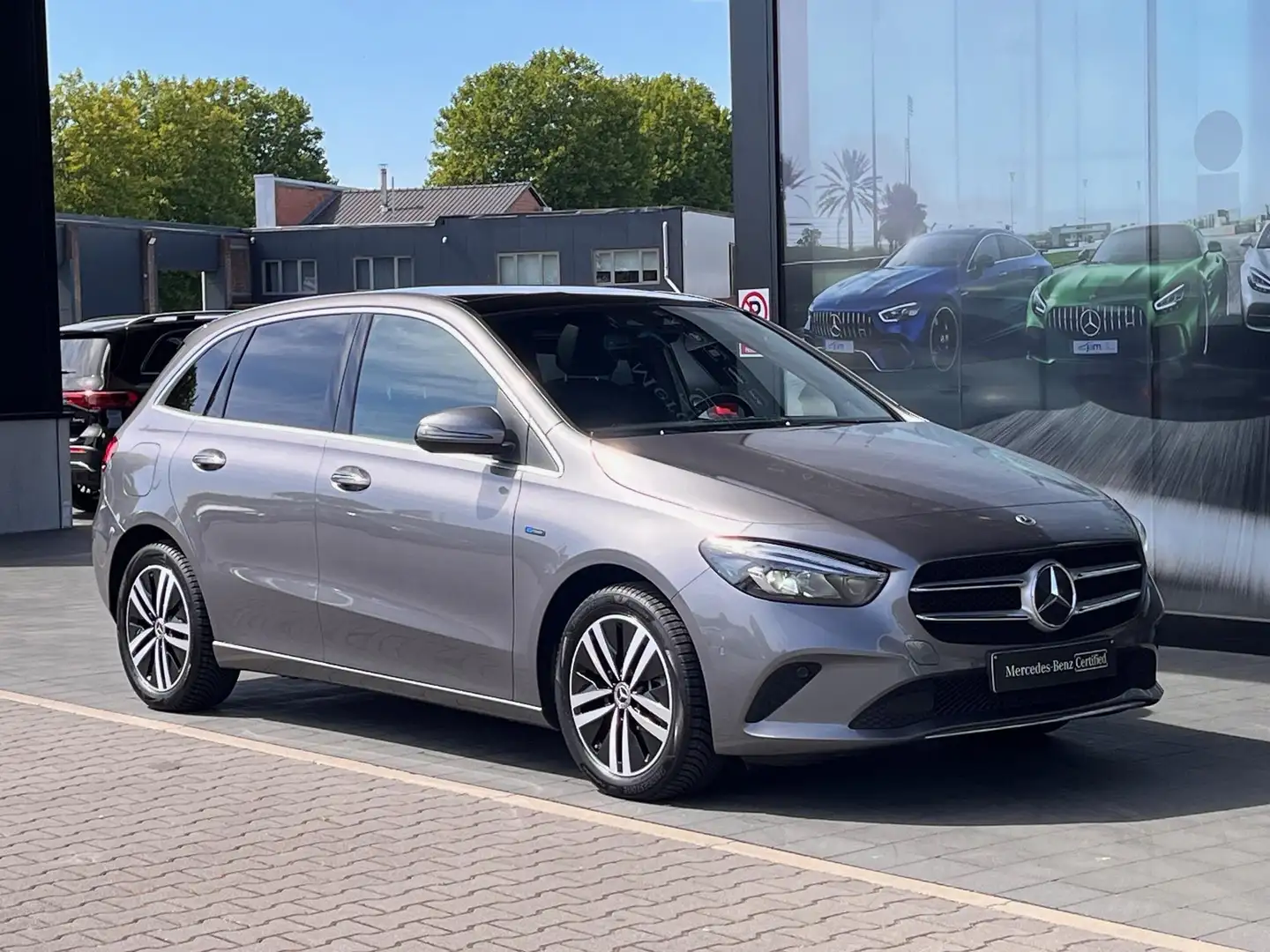 Mercedes-Benz B 250 e Luxury Line + pano Gris - 2