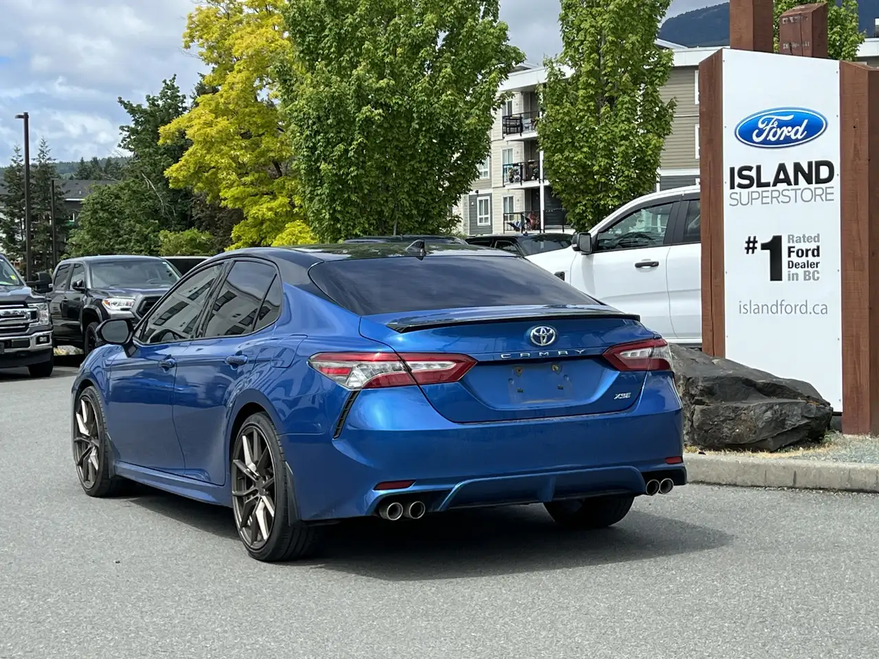 Toyota Camry снимка Toyota Camry