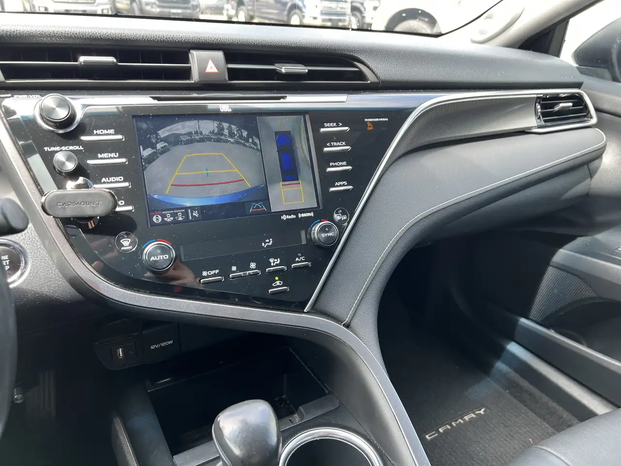 Toyota Camry снимка Toyota Camry