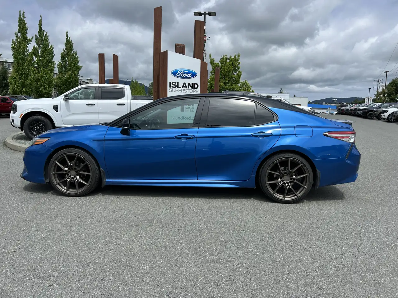Toyota Camry снимка Toyota Camry