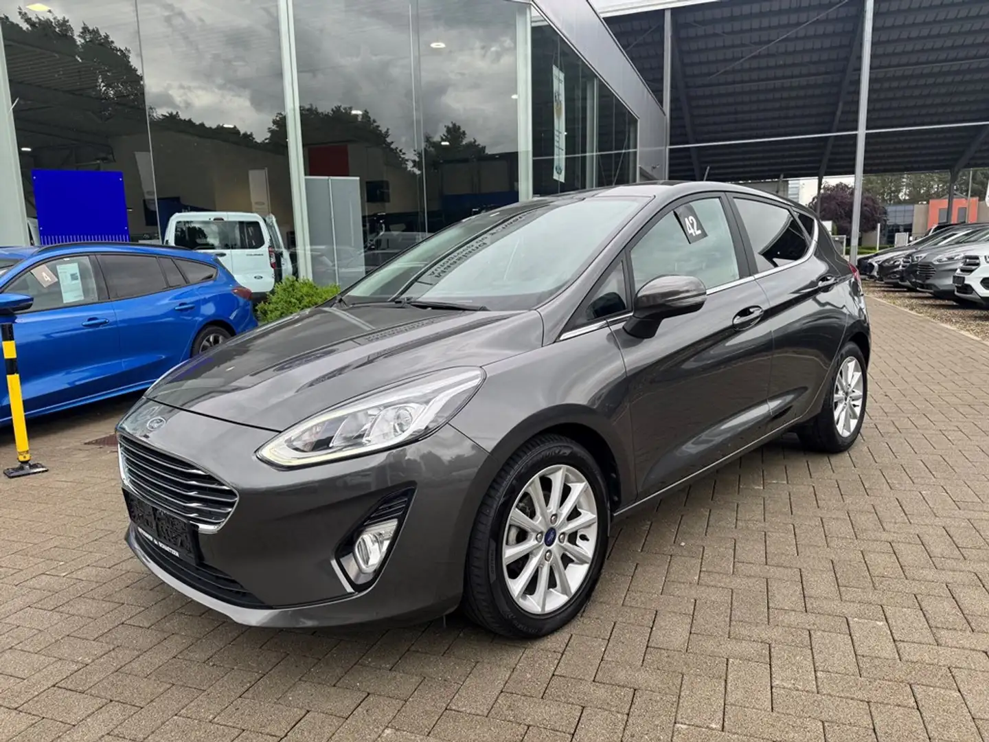 Ford Fiesta Titanium X 1.0i Ecoboost (parksensor achter, zetel Grau - 2