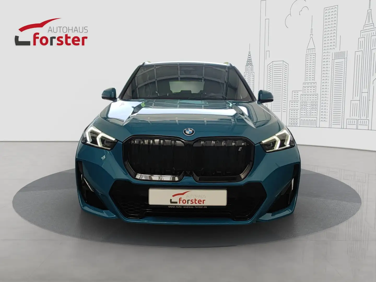 BMW iX1 30 xDrive M Sport AHK ACC adapt LED PanoDach Kék - 2