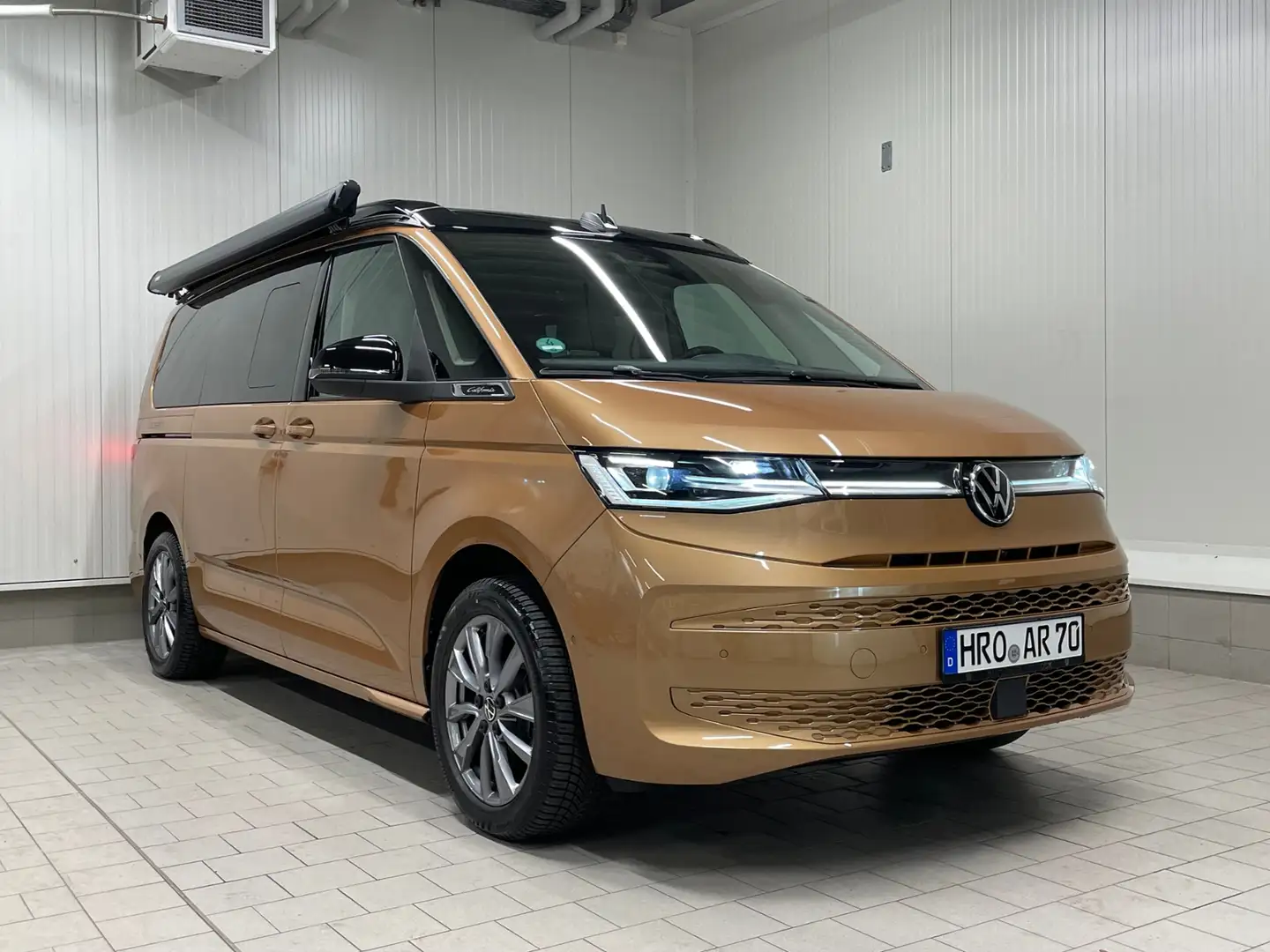 Volkswagen T7 California Ocean 2.0 TDI DSG NAV STNDHZG Бронзовий - 2