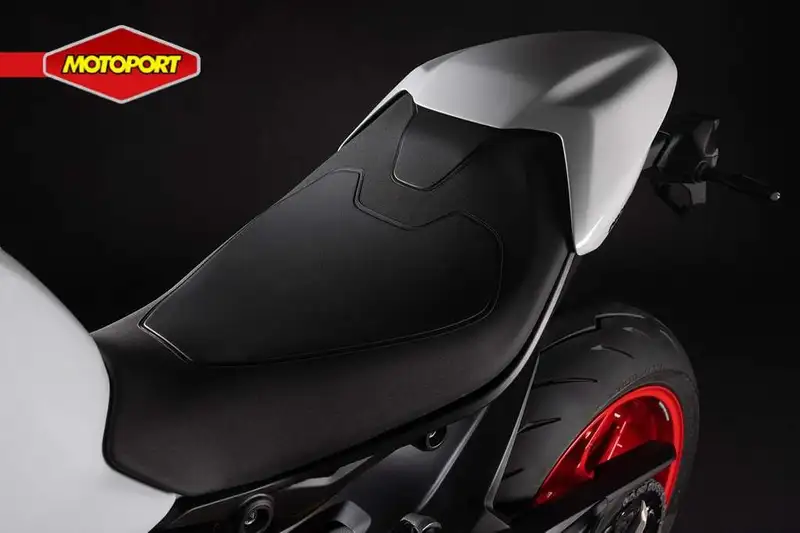 Ducati MONSTER + - foto 6