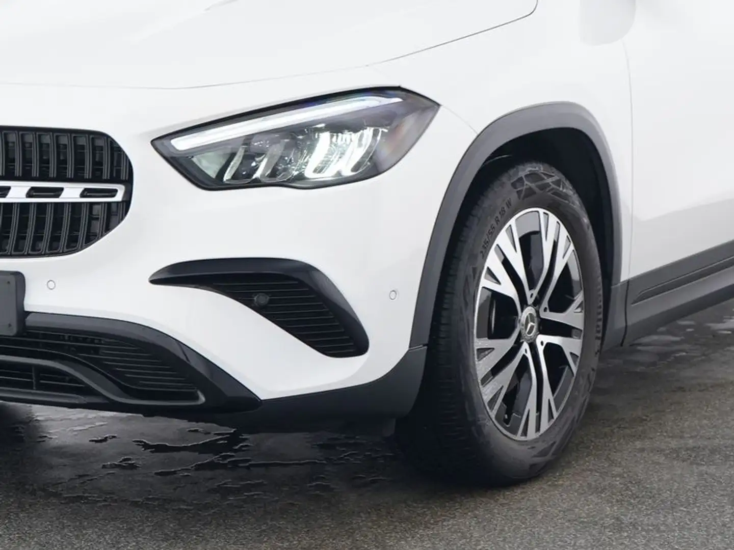Mercedes-Benz GLA 180 Progressive Line Advanced, Night Paket Weiß - 2