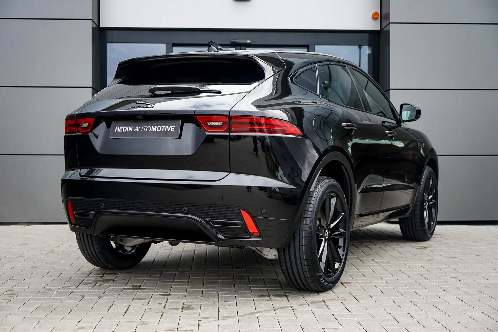Jaguar E-Pace 1.5 P300e AWD R-Dynamic SE | Panoramadak | Cloud L Schwarz - 2