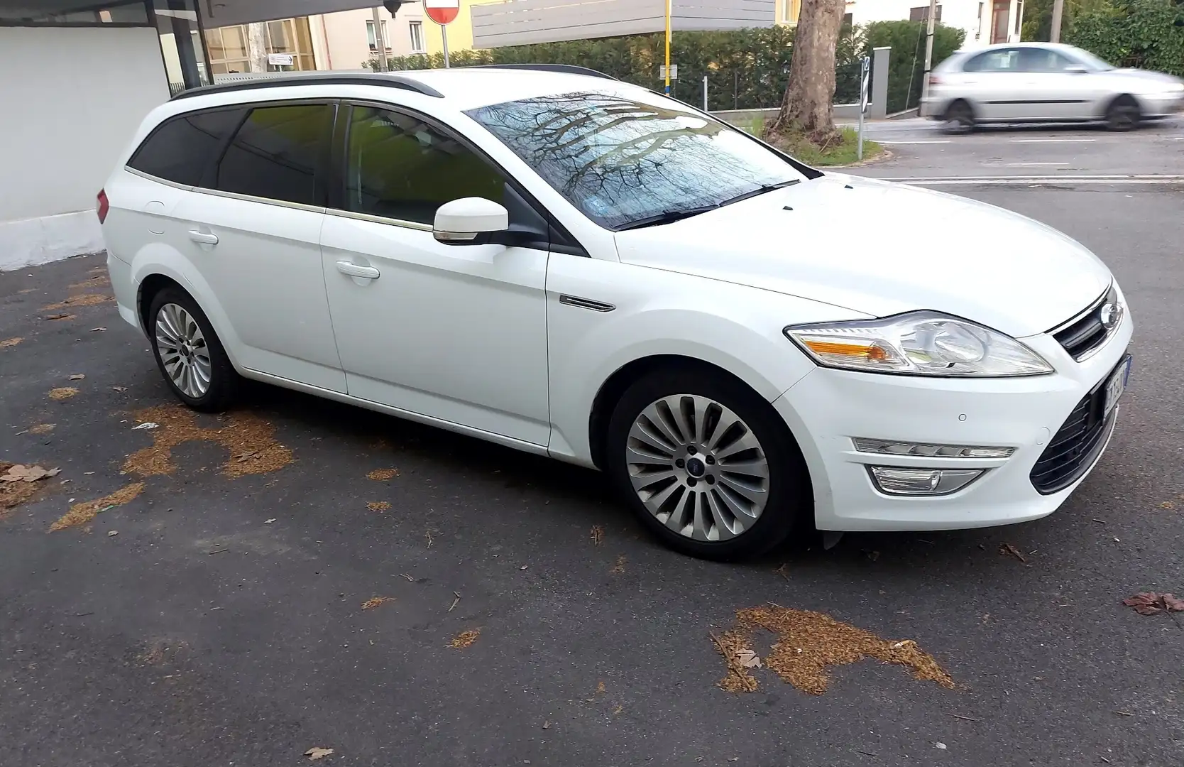 Ford Mondeo SW 2.0 tdci Nav edition 140cv - 1