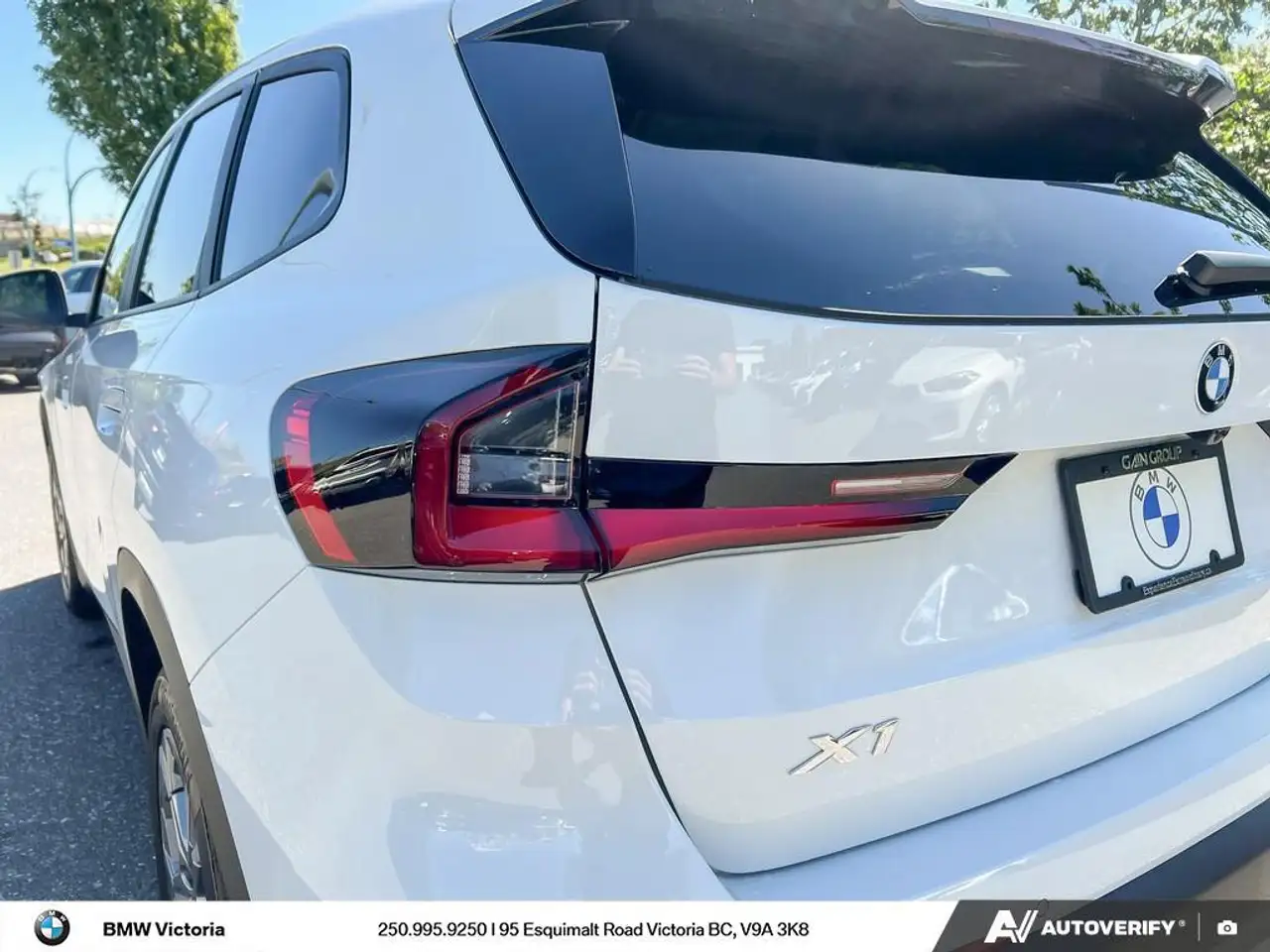 BMW X1 photo BMW X1