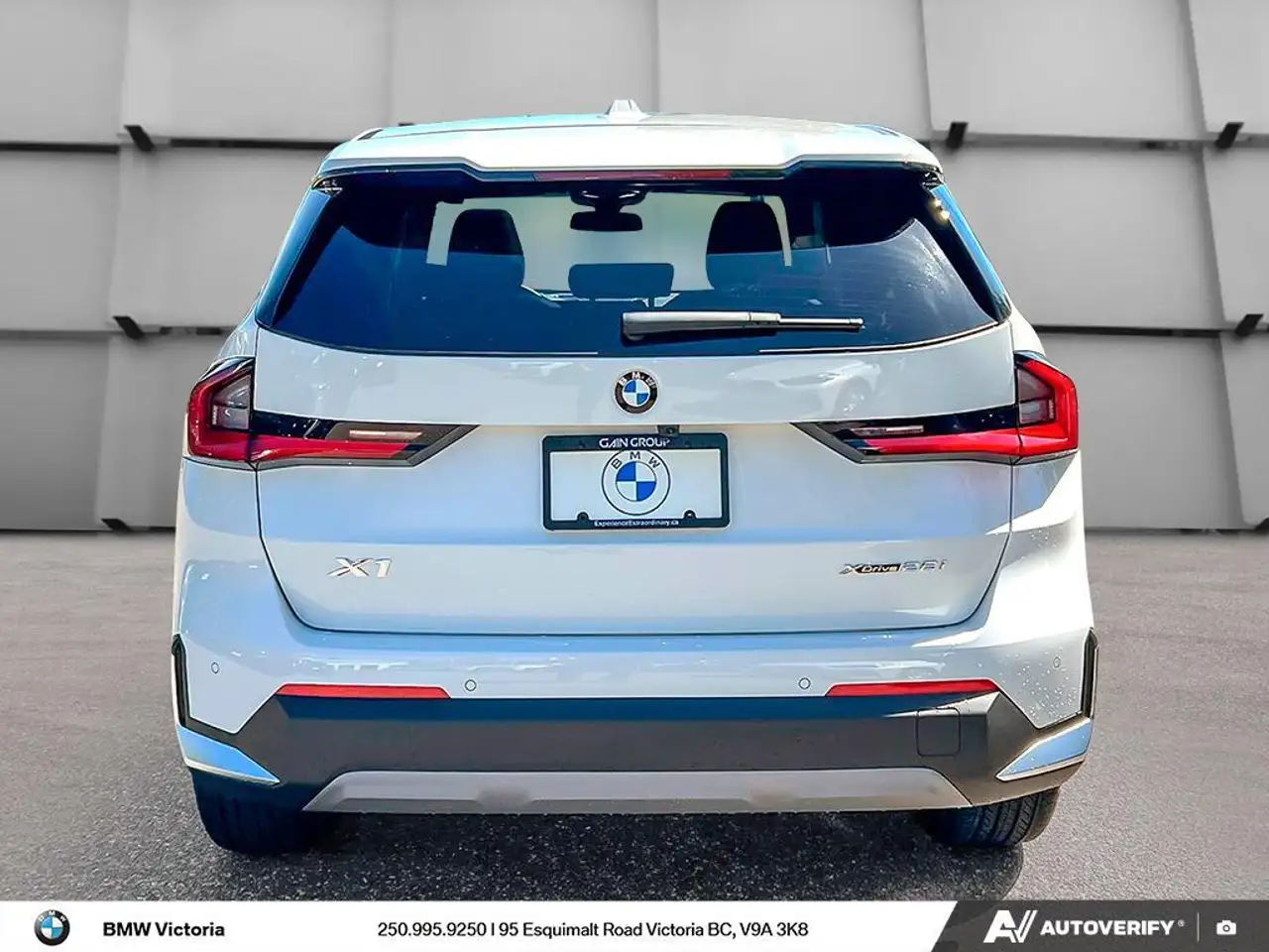 BMW X1 photo BMW X1