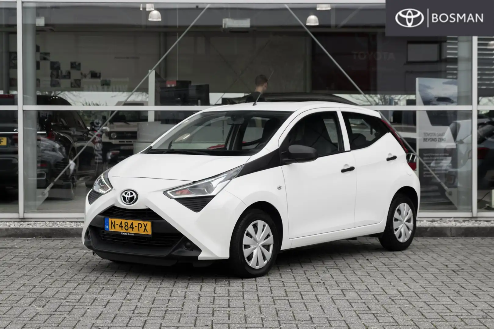 Toyota Aygo 1.0 VVT-i x-fun Blanc - 1