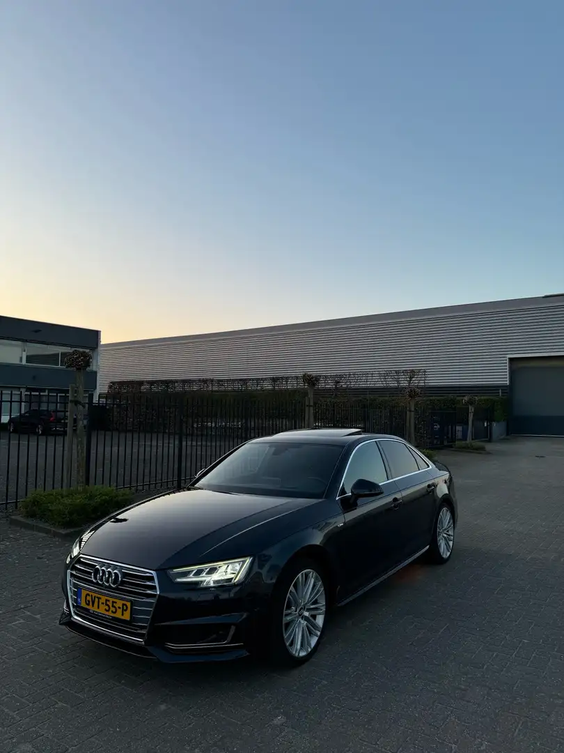 Audi A4 3.0 TDI Blauw - 1