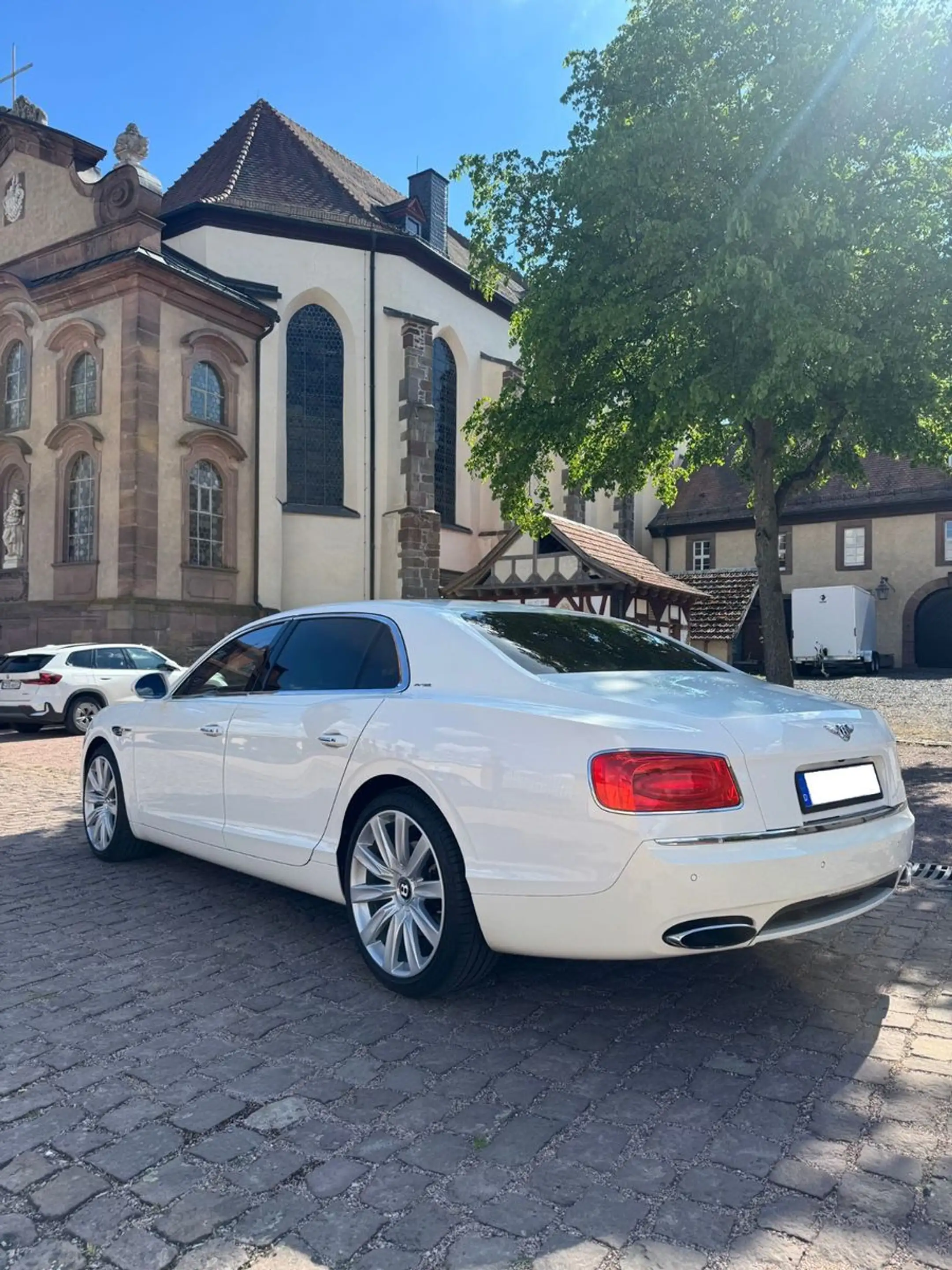 Bentley Flying Spur 6.0 W12 Speed Mulliner Massage TV — photo 7