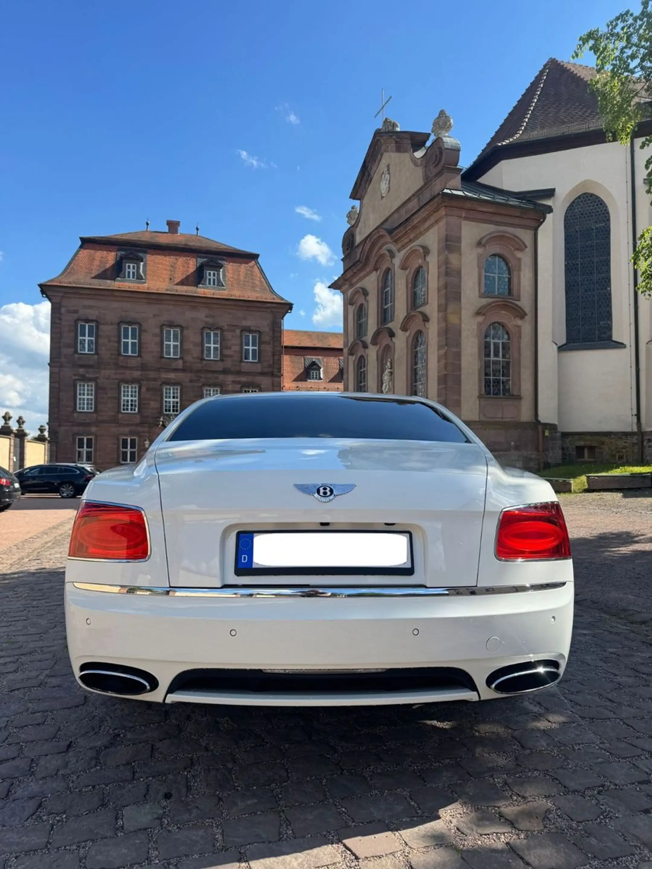 Bentley Flying Spur 6.0 W12 Speed Mulliner Massage TV — photo 9