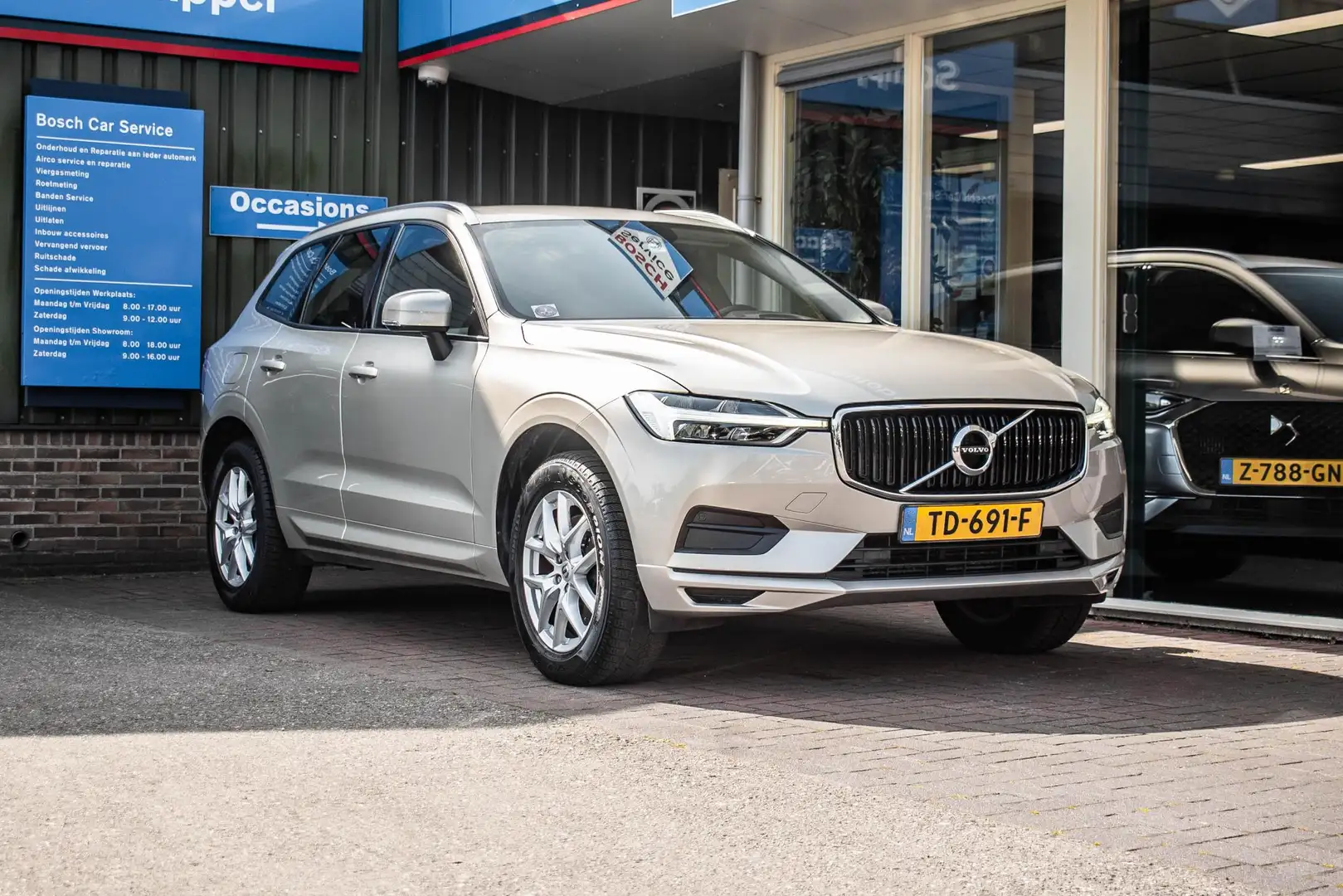 Volvo XC60 2.0 T5 Momentum Braun - 2