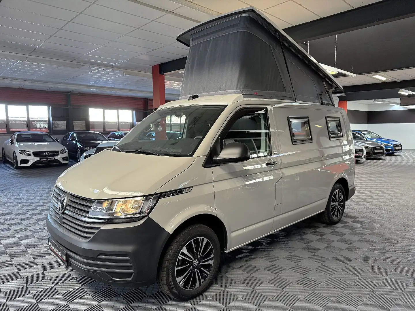 Volkswagen T6 Transporter T6.1 Camper 2.0 TDI Bett*Aufstelldach*Küche* Grau - 1