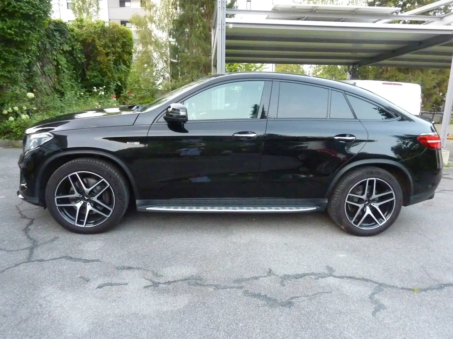 Mercedes-Benz GLE 43 AMG GLE 43 AMG Coupé 4MATIC Aut. AMG Schwarz - 1