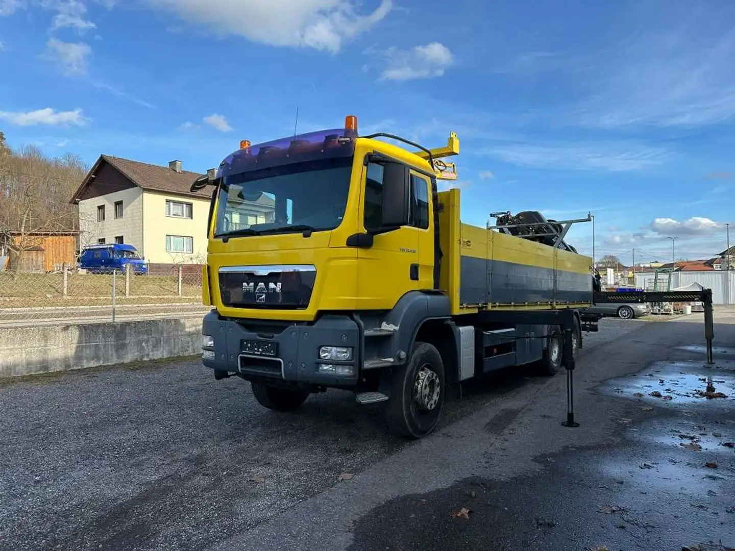 MAN TGE MAN TGS 33.400 funk HIAB XS288-8HIPRO+SEILWINDE Pritsche Gelb - 1