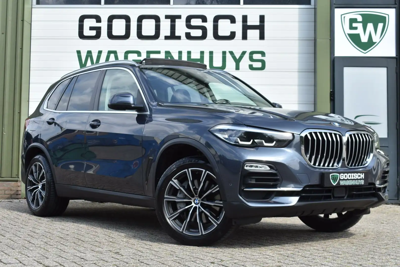 BMW X5 xDrive45e High Executive | Panoramadak | Stoelverw - 2