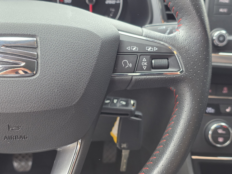 SEAT Leon ST 1.4 TSI FR Business / DCC / CRUISE / CLIMA — photo 23
