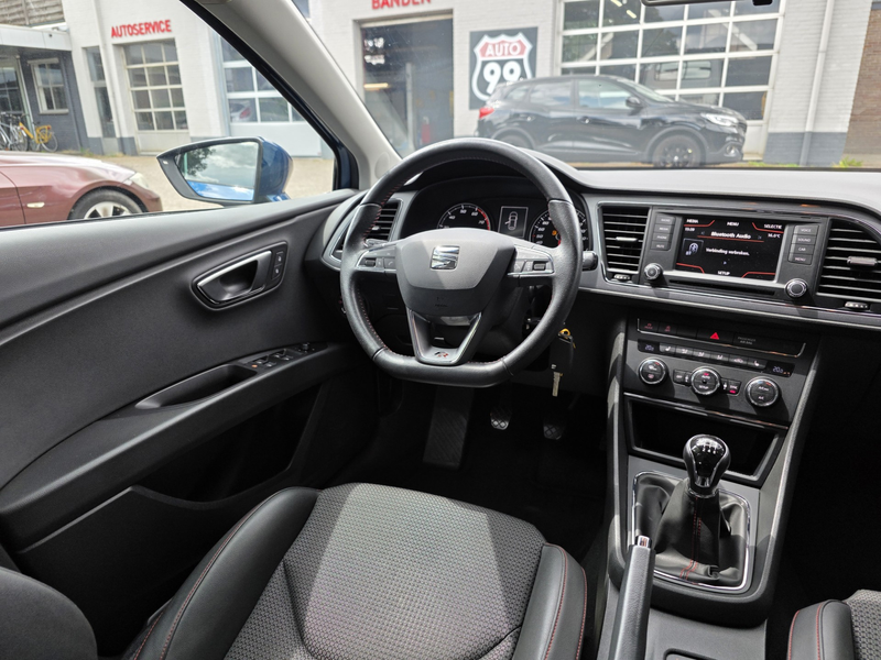 SEAT Leon ST 1.4 TSI FR Business / DCC / CRUISE / CLIMA — photo 14