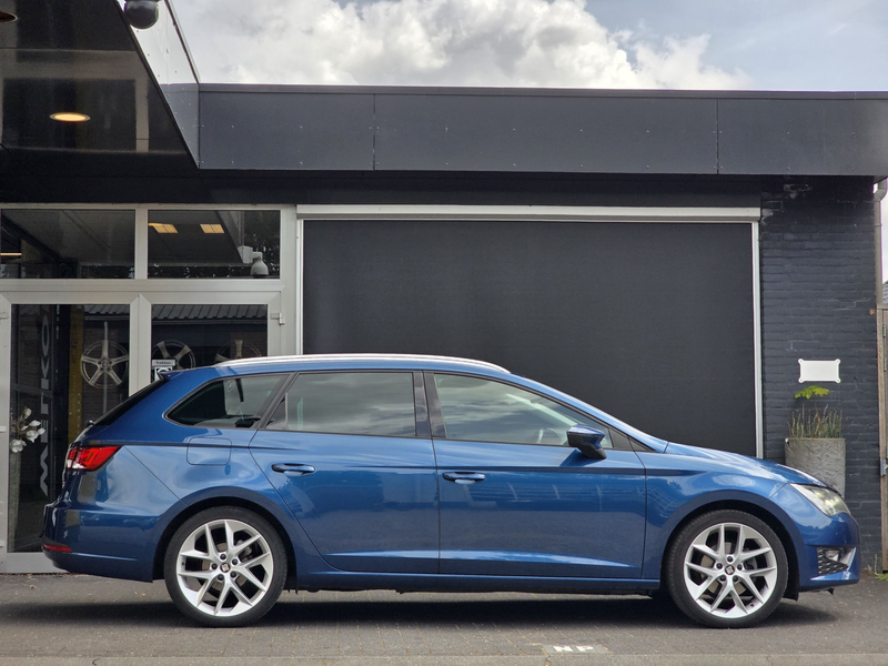 SEAT Leon ST 1.4 TSI FR Business / DCC / CRUISE / CLIMA — photo 7