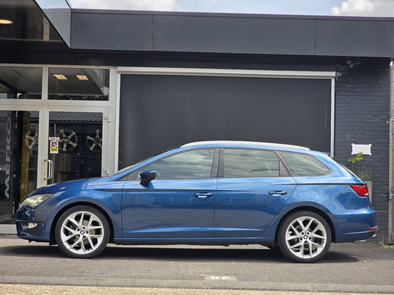 SEAT Leon ST 1.4 TSI FR Business / DCC / CRUISE / CLIMA — photo 2