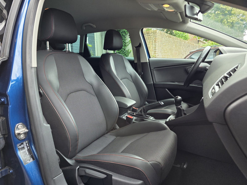 SEAT Leon ST 1.4 TSI FR Business / DCC / CRUISE / CLIMA — photo 11