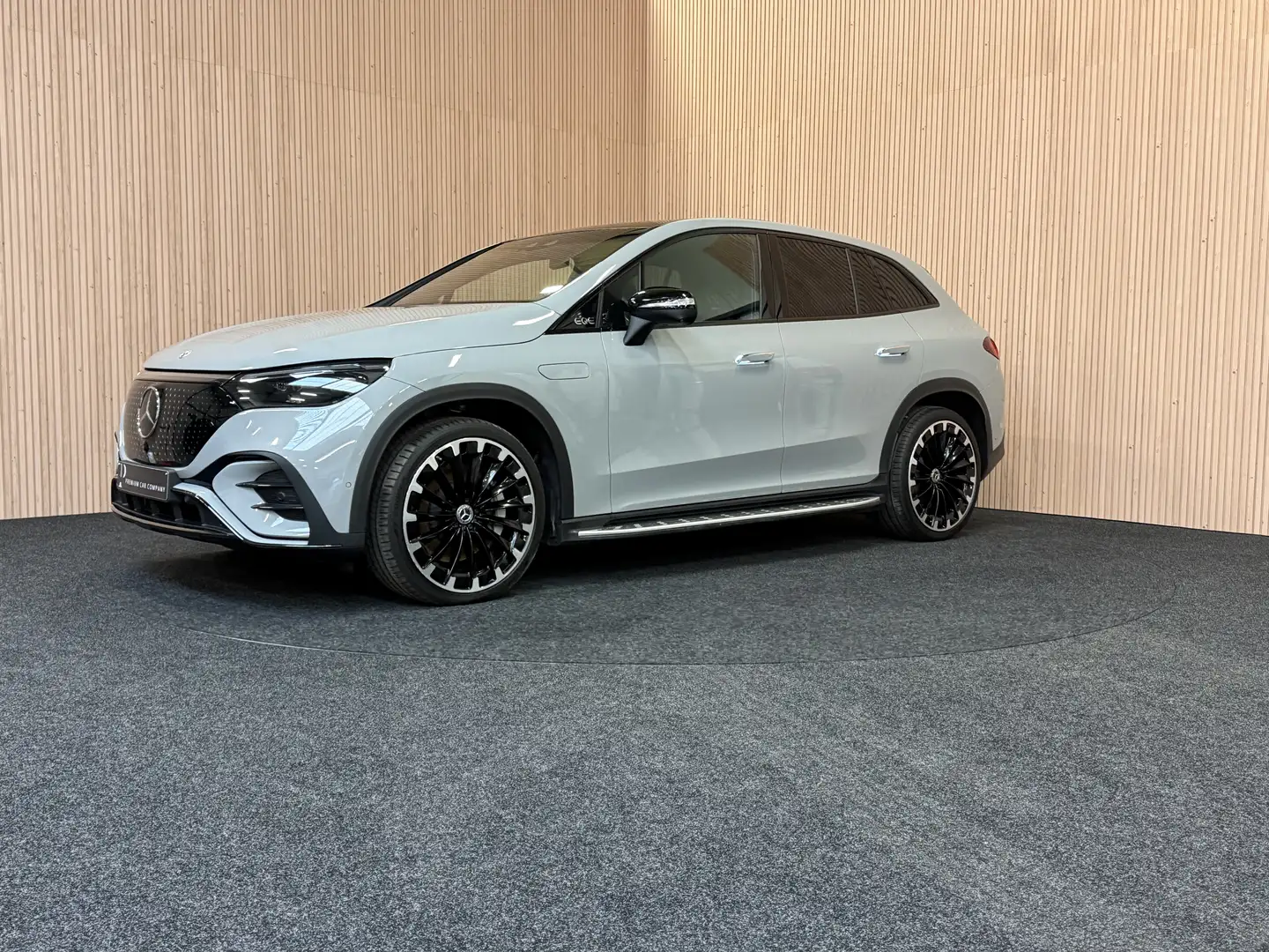 Mercedes-Benz EQE SUV EQE 500 4Matic AMG Line| Pano| Distronic| HYPER! Grau - 1