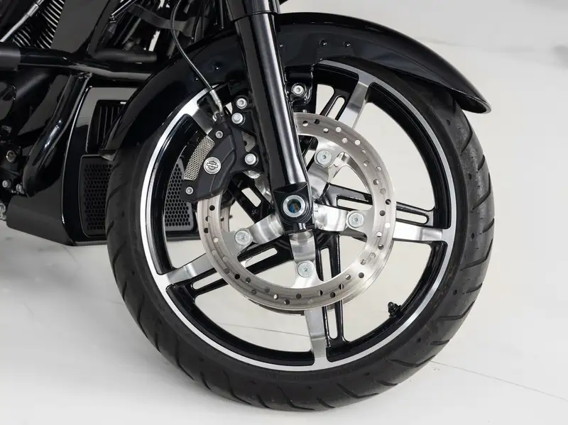 Harley-Davidson Road Glide - foto 7
