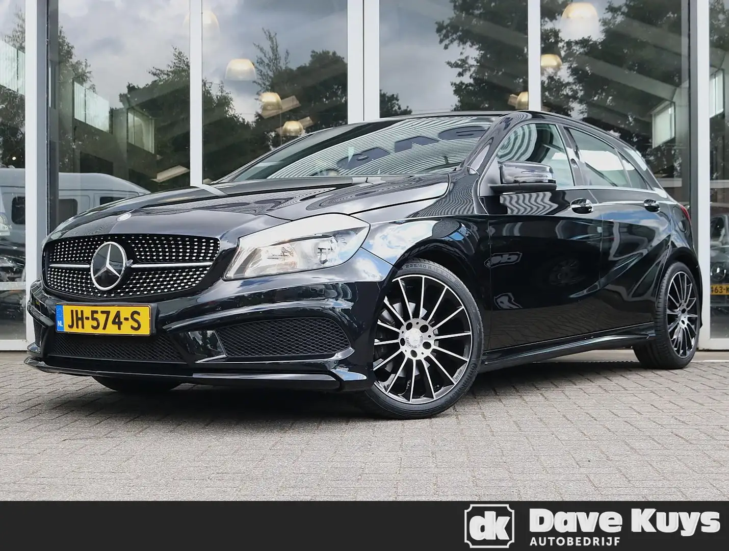 Mercedes-Benz A 180 AMG line Mercedes-Benz A-klasse 180 Ambition Negru - 1