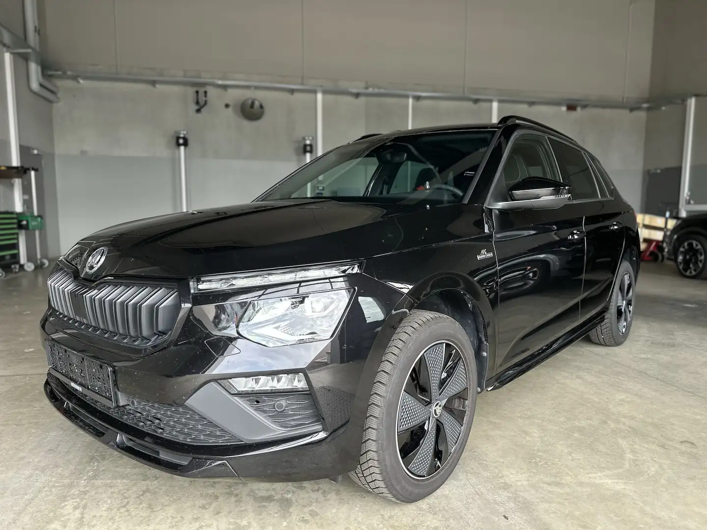 Skoda Kamiq Monte Carlo 1,5TSI DSG AHK Kamera Matrix Schwarz - 1