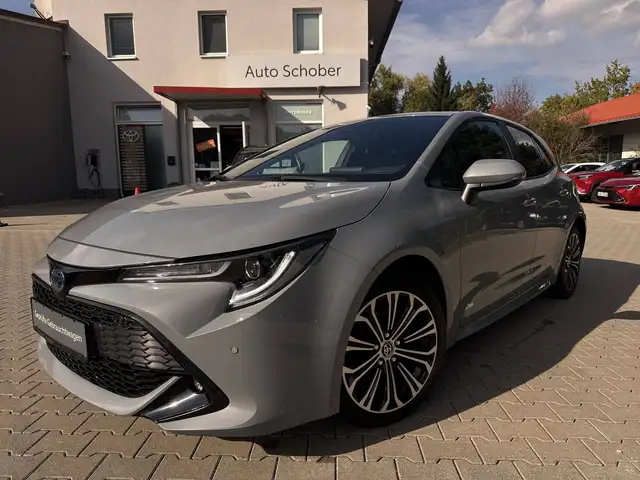 Toyota Corolla Hybrid Team D